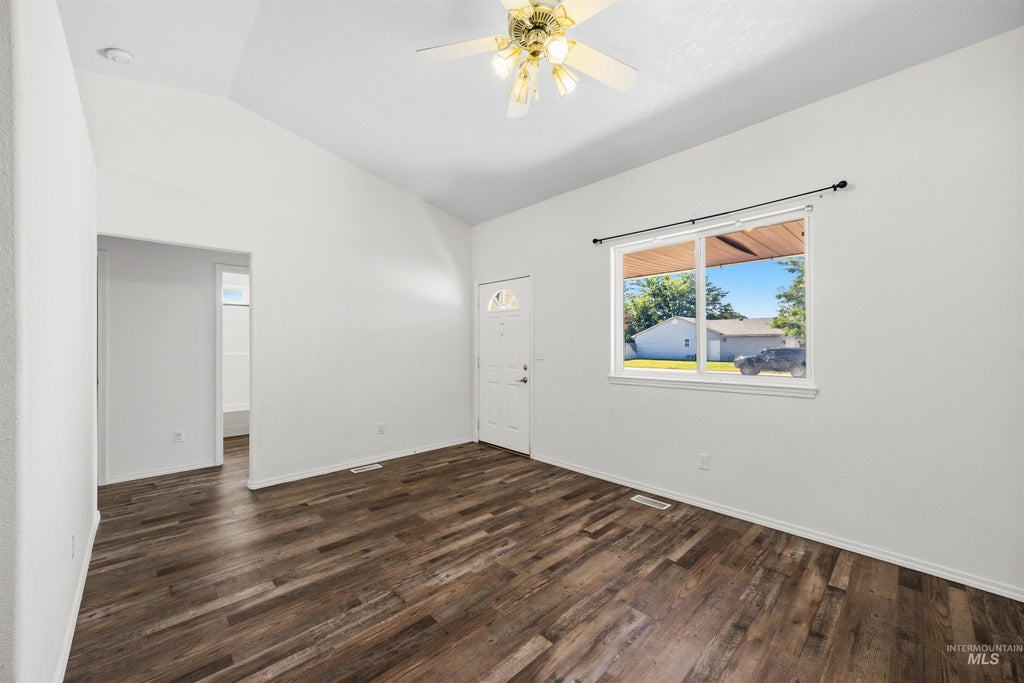 Photo of 1770 Peregrine Dr, Mountain Home, ID 83647 (MLS # 98991271)