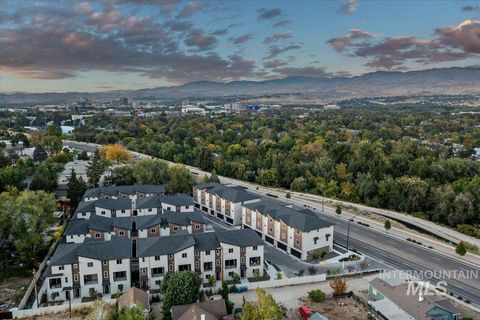 1721 S Rock View Ln Boise ID 83705