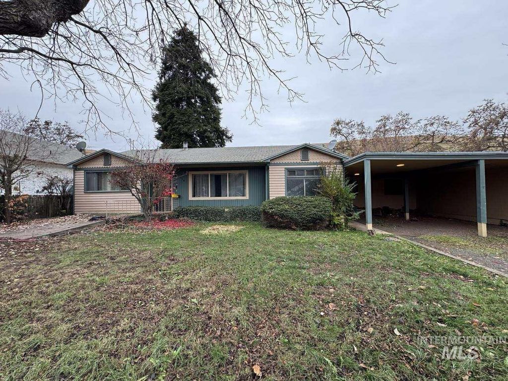 Photo of 326 7th Street, Lapwai, ID 83540 (MLS # 98970196)