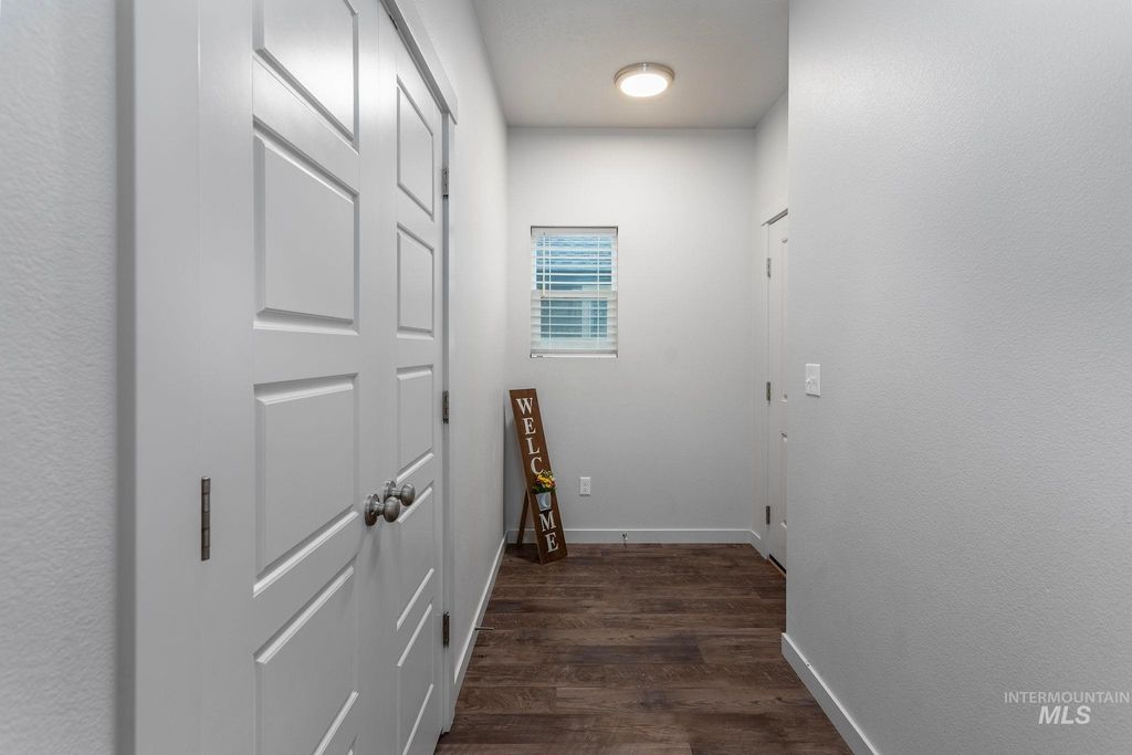 Photo of 262 S Riggs Spring, Meridian, ID 83642 (MLS # 98969280)