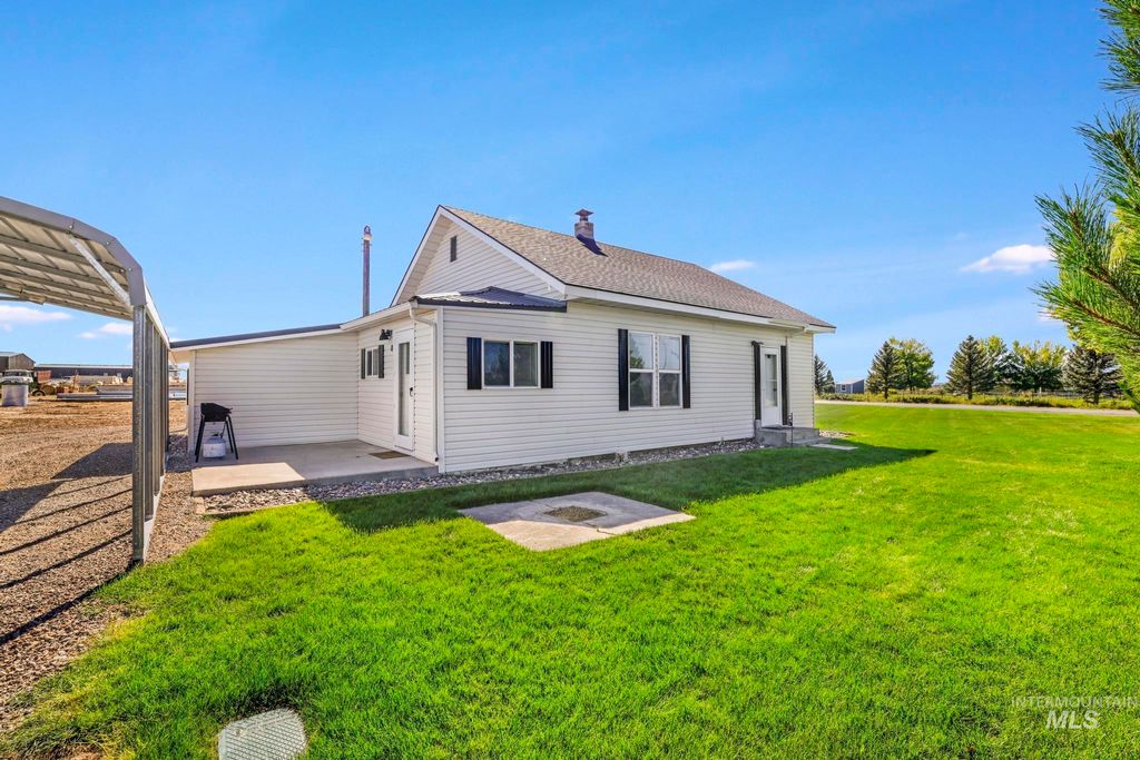 Photo of 3554 N 3400 E, Kimberly, ID 83341 (MLS # 98962774)