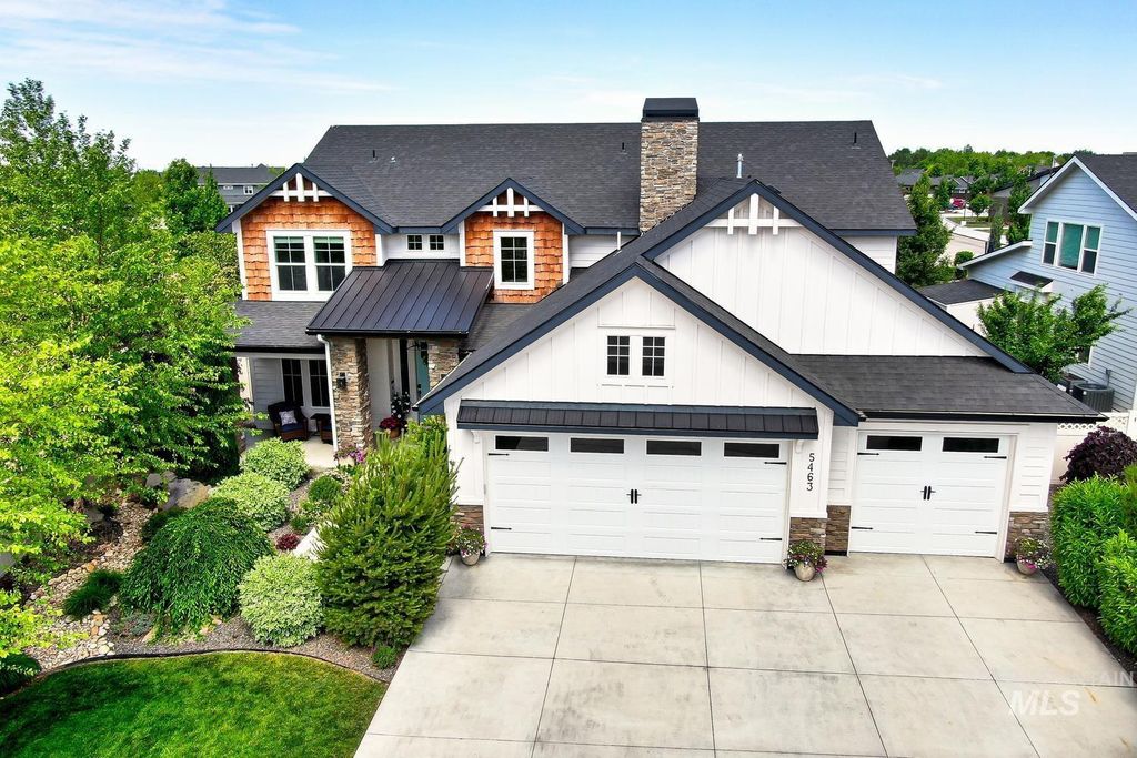 Photo of 5463 N Vasto Way, Meridian, ID 83646 (MLS # 98988396)