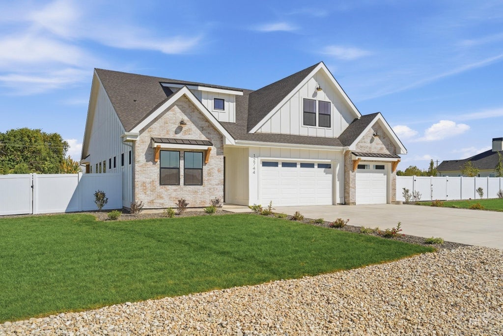 Photo of 12744 Fjord St, Middleton, ID 83644 (MLS # 99000935)