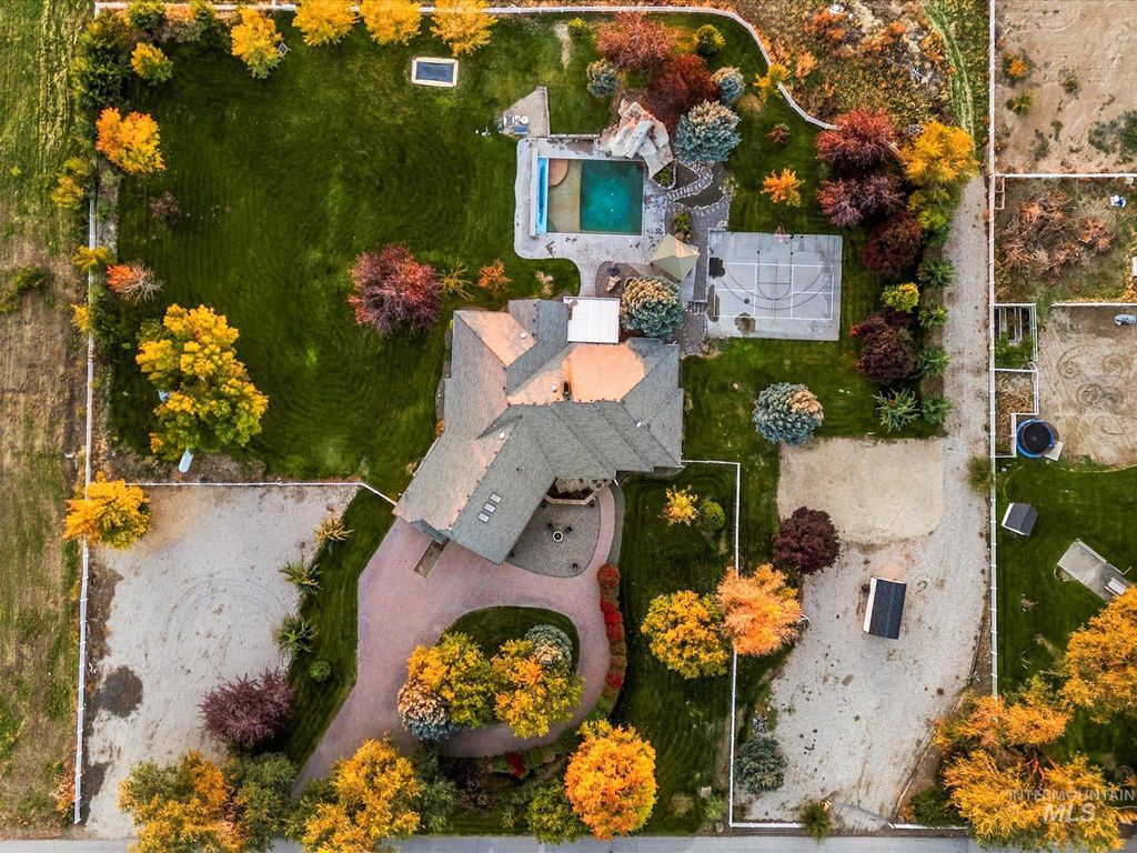 Photo of 6255 S Tarrega Ln, Meridian, ID 83642 (MLS # 98965153)