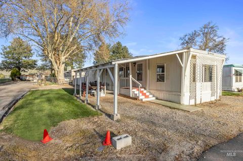 Photo of 1508 E. Main St #42, Emmett, ID 83617 (MLS # 98943509)