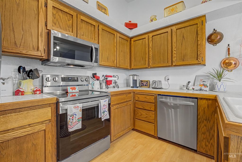 Photo of 523 N 4th, Payette, ID 83661 (MLS # 98977862)