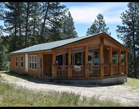 Photo of 1224 Woodside Rd, Cascade, ID 83611 (MLS # 98992752)