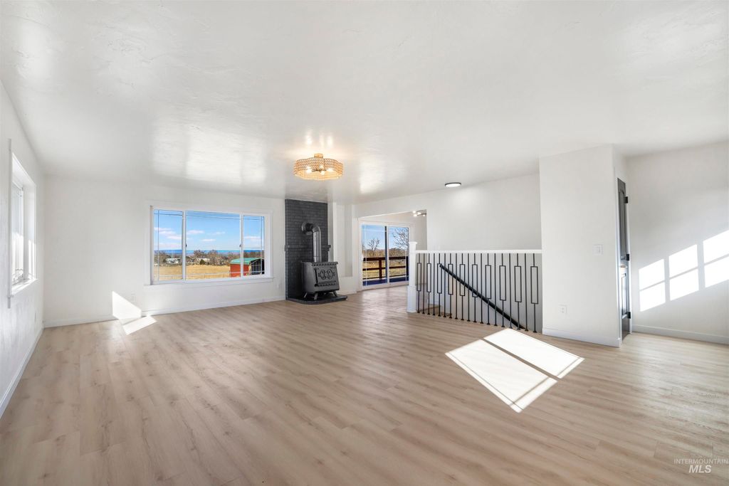 Photo of 1443 E 4300 N, Buhl, ID 83316 (MLS # 98974460)
