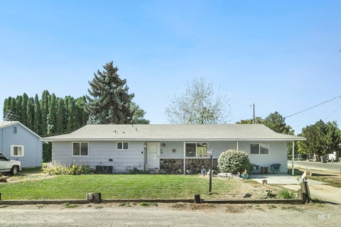 Photo of 203 1st Ave W AVE, Marsing, ID 83639 (MLS # 98998920)
