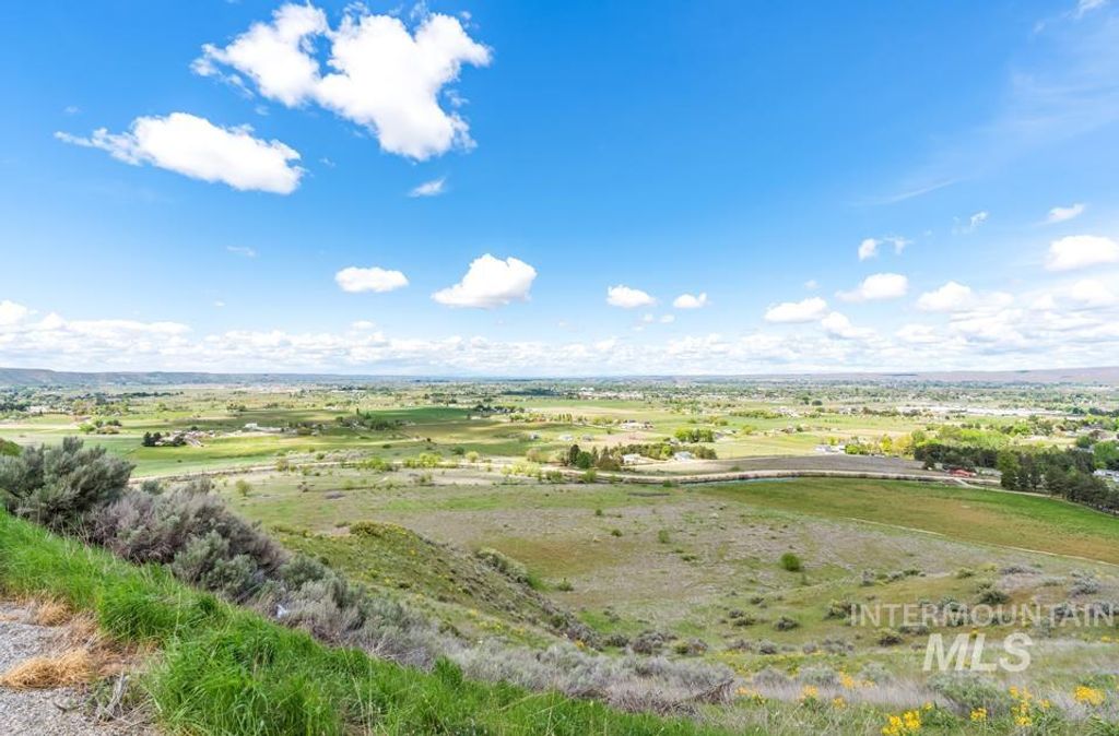 Photo of 2736 Soulen Dr, Emmett, ID 83617 (MLS # 98967803)