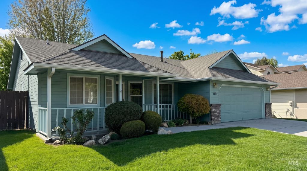 Photo of 4191 N Waterford Pl, Boise, ID 83703 (MLS # 98983962)