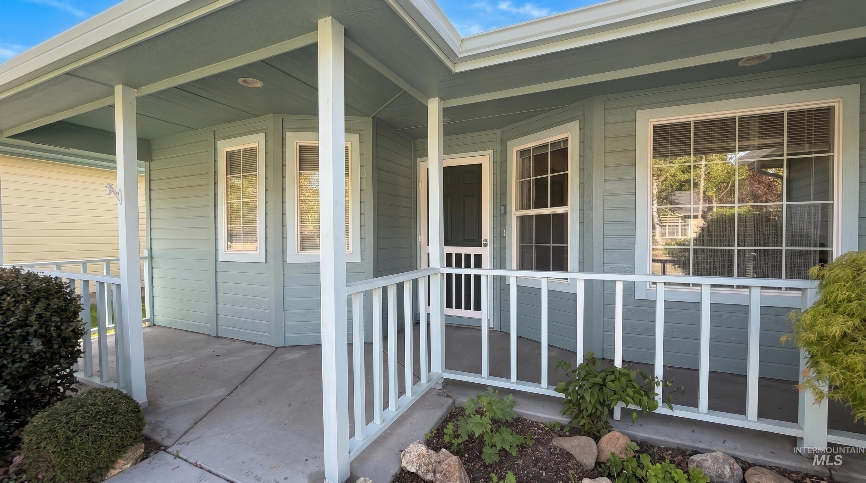 4191 N Waterford Pl