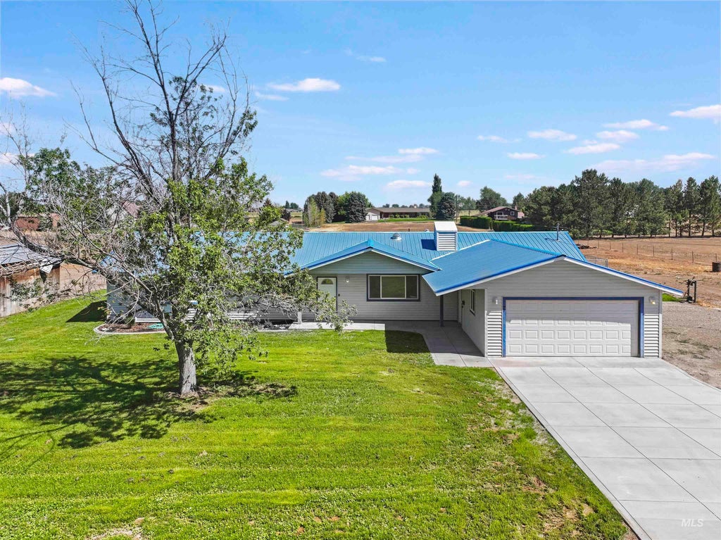 Photo of 77 Horseshoe Circle, Jerome, ID 83338 (MLS # 98995435)