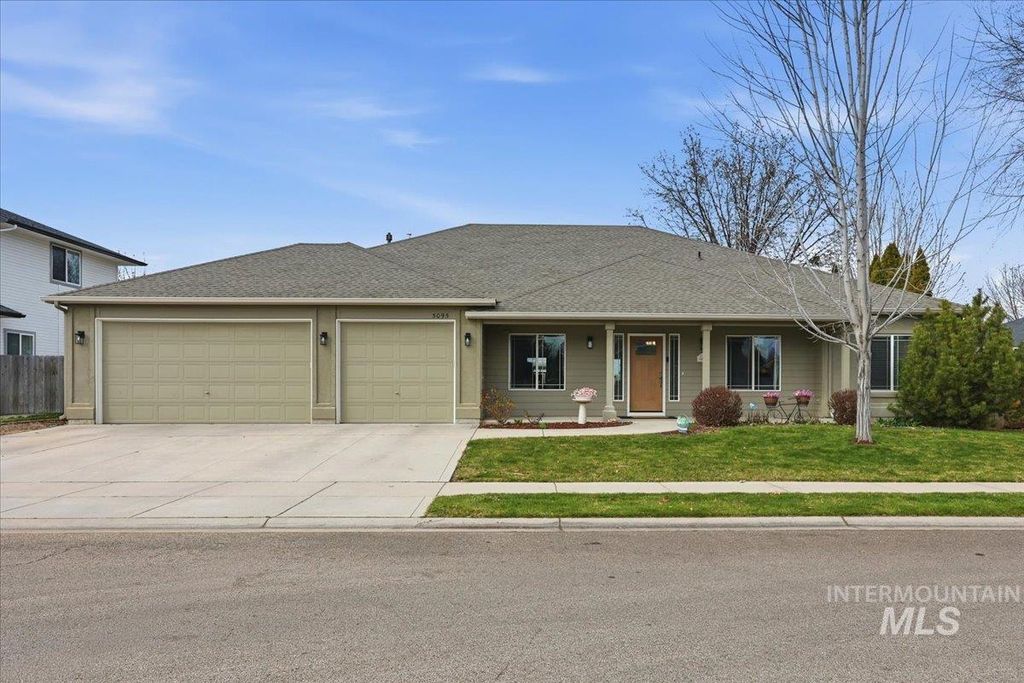 Photo of 5095 N Blue Ash Ave, Boise, ID 83713 (MLS # 98978311)