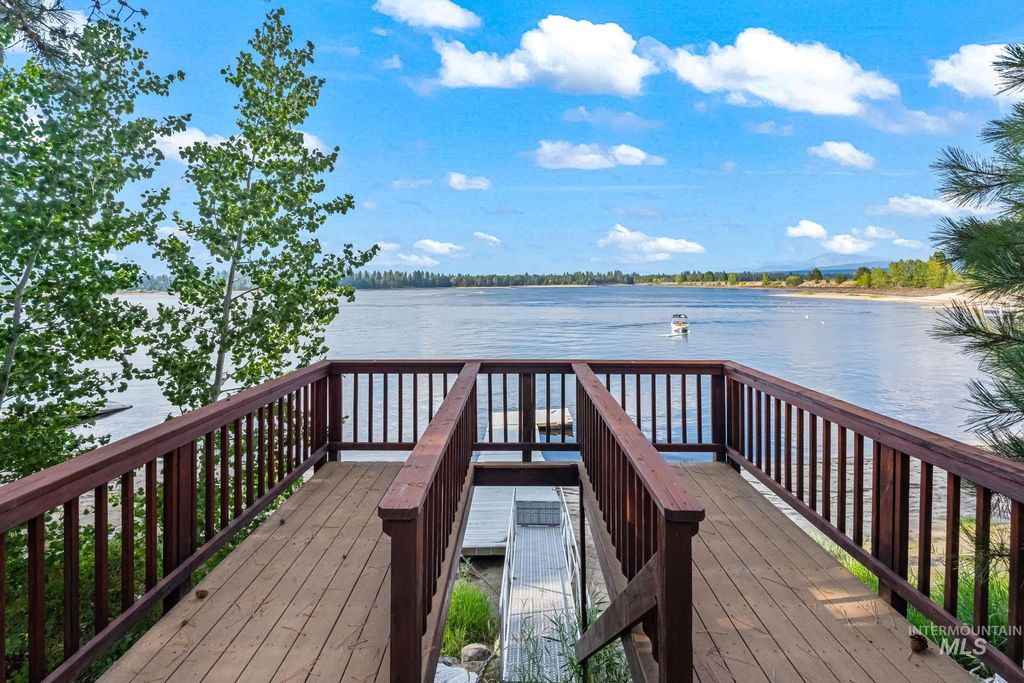 Photo of 164 Shadows Trail Lane, Donnelly, ID 83615 (MLS # 98961430)