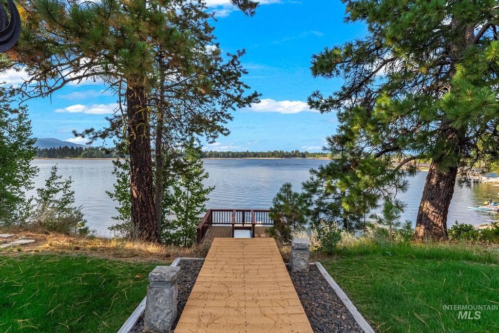 Photo of 164 Shadows Trail Lane, Donnelly, ID 83615 (MLS # 98961430)