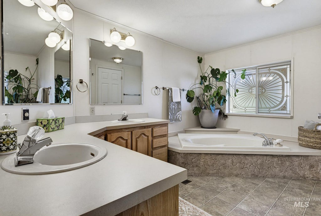 Photo of 5787 N Confederate Ln, Garden City, ID 83714 (MLS # 99001570)