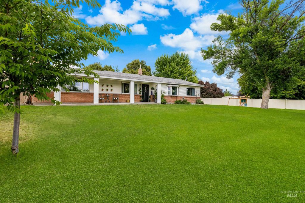 Photo of 6148 S Roaring River Ave, Boise, ID 83709 (MLS # 98978567)