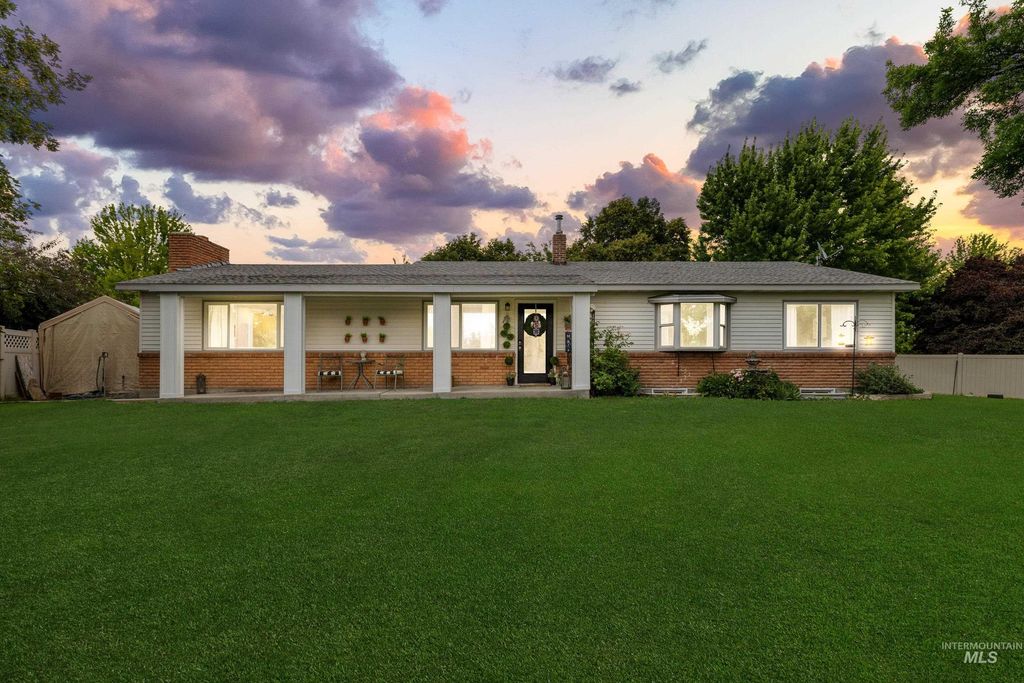 Photo of 6148 S Roaring River Ave, Boise, ID 83709 (MLS # 98978567)