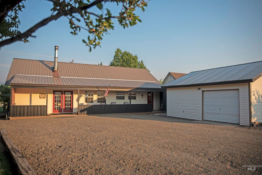 Photo of 1933 Country Club Dr, Council, ID 83612 (MLS # 98977293)