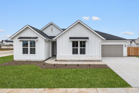 Photo of 13663 Redway Ct, Caldwell, ID 83607 (MLS # 98986288)
