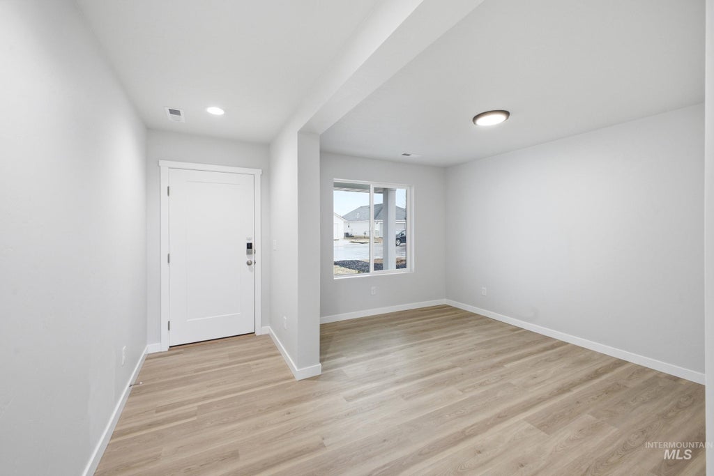 Photo of 4560 S Fort George Ave, Nampa, ID 83686 (MLS # 99002828)