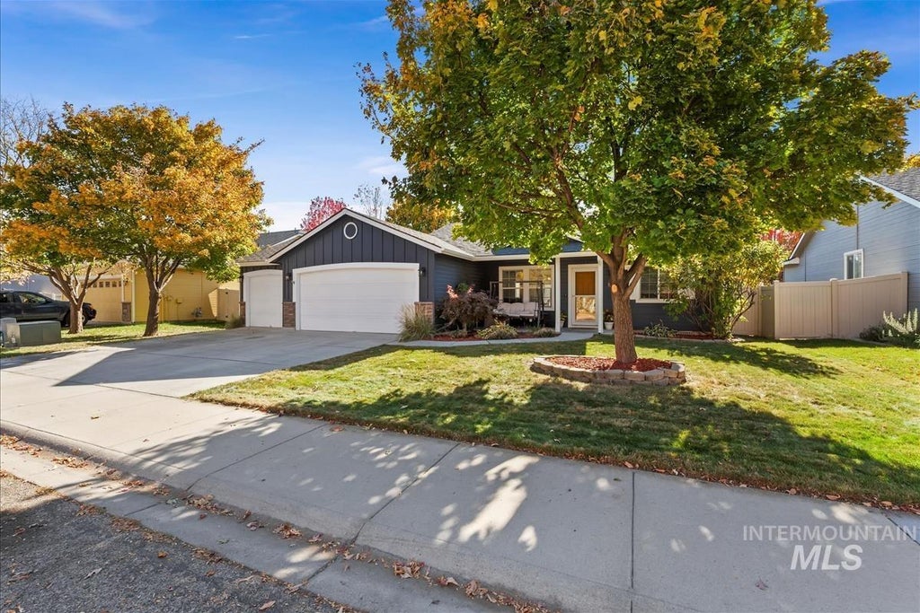 Photo of 1183 E Pisa St, Meridian, ID 83642 (MLS # 99005152)