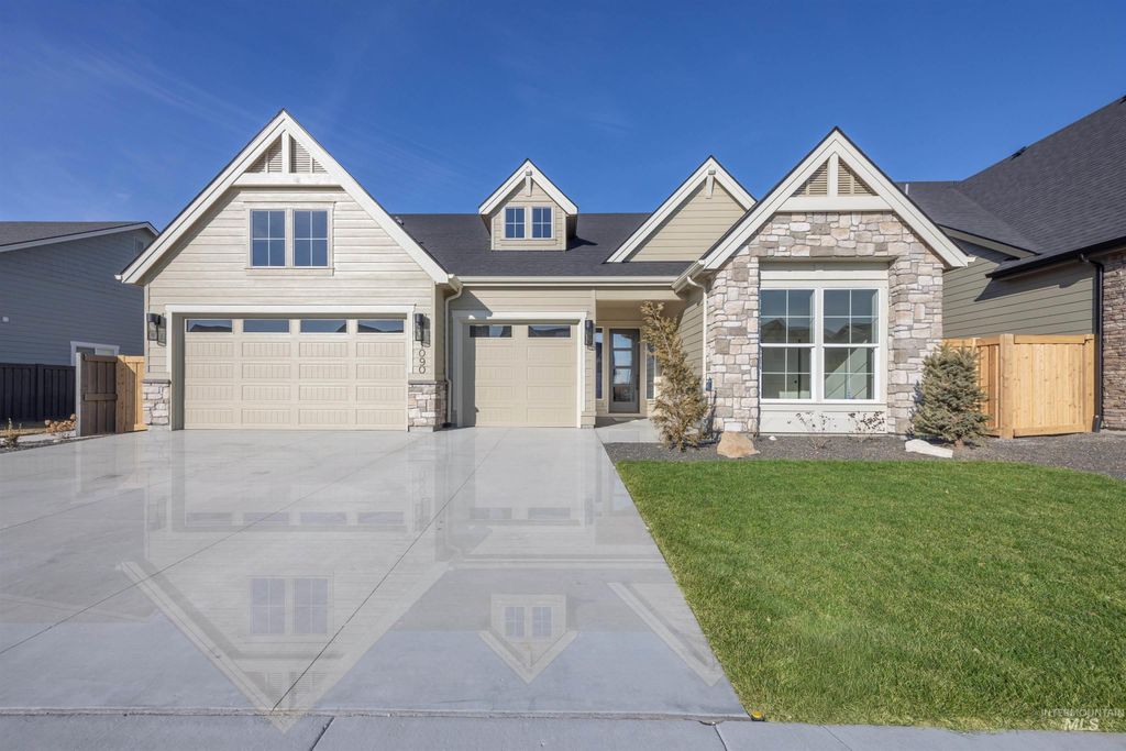 Photo of 938 E Crescendo St, Meridian, ID 83642 (MLS # 98985814)