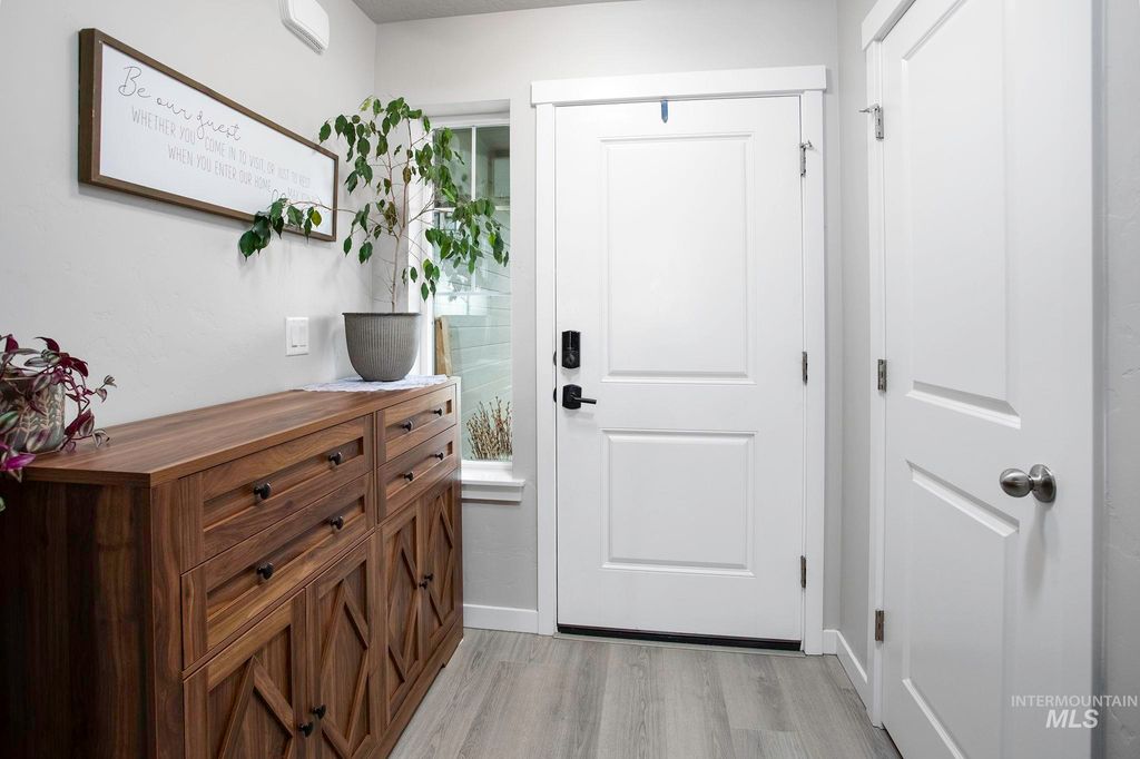 Photo of 10911 Parachute Court, Caldwell, ID 83605 (MLS # 98971216)