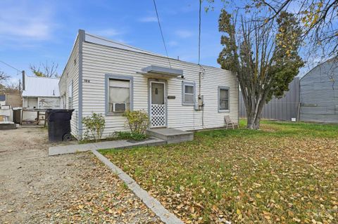 Photo of 106 N 5th St, Parma, ID 83660 (MLS # 98967658)