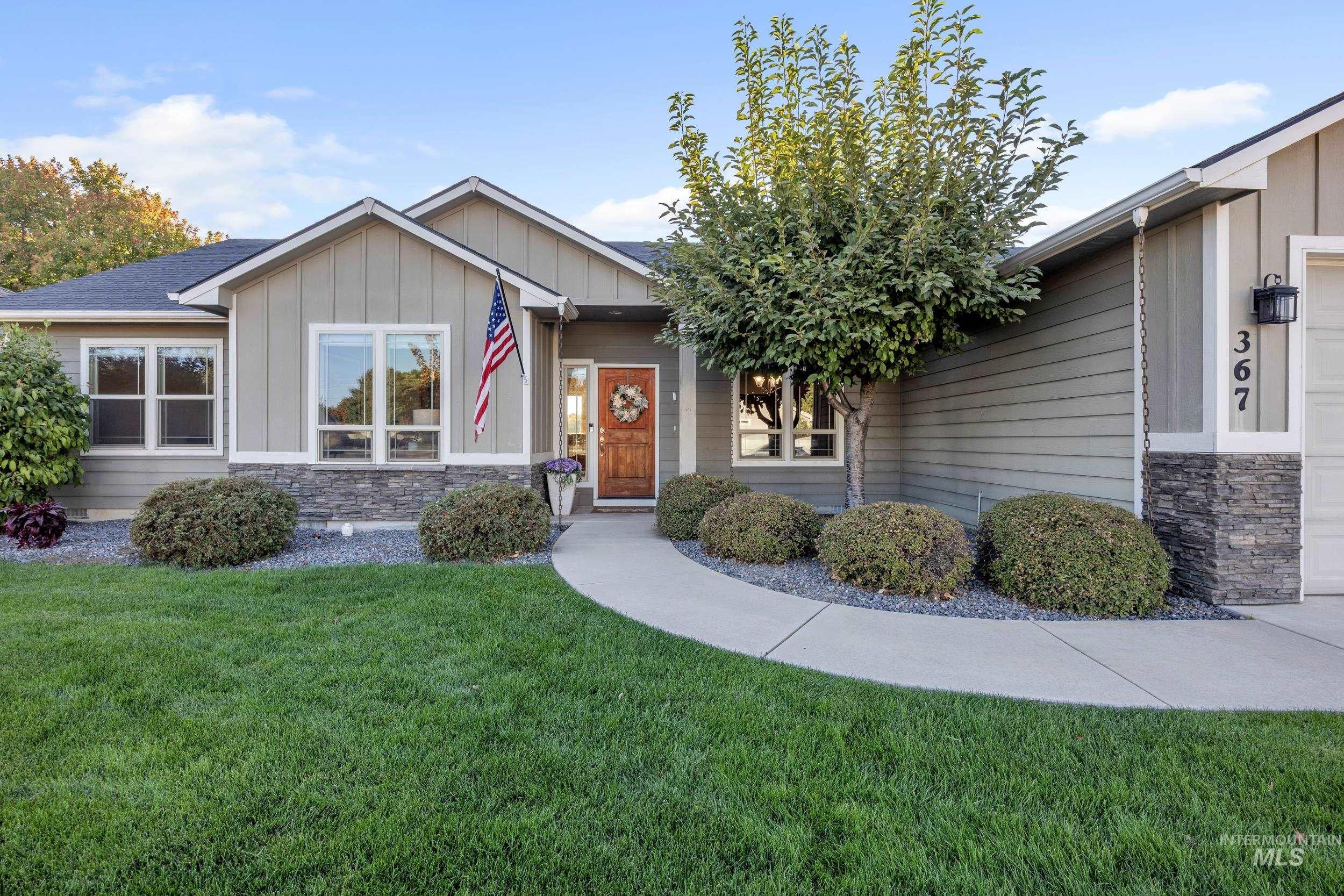 367 N Magnolia Pl