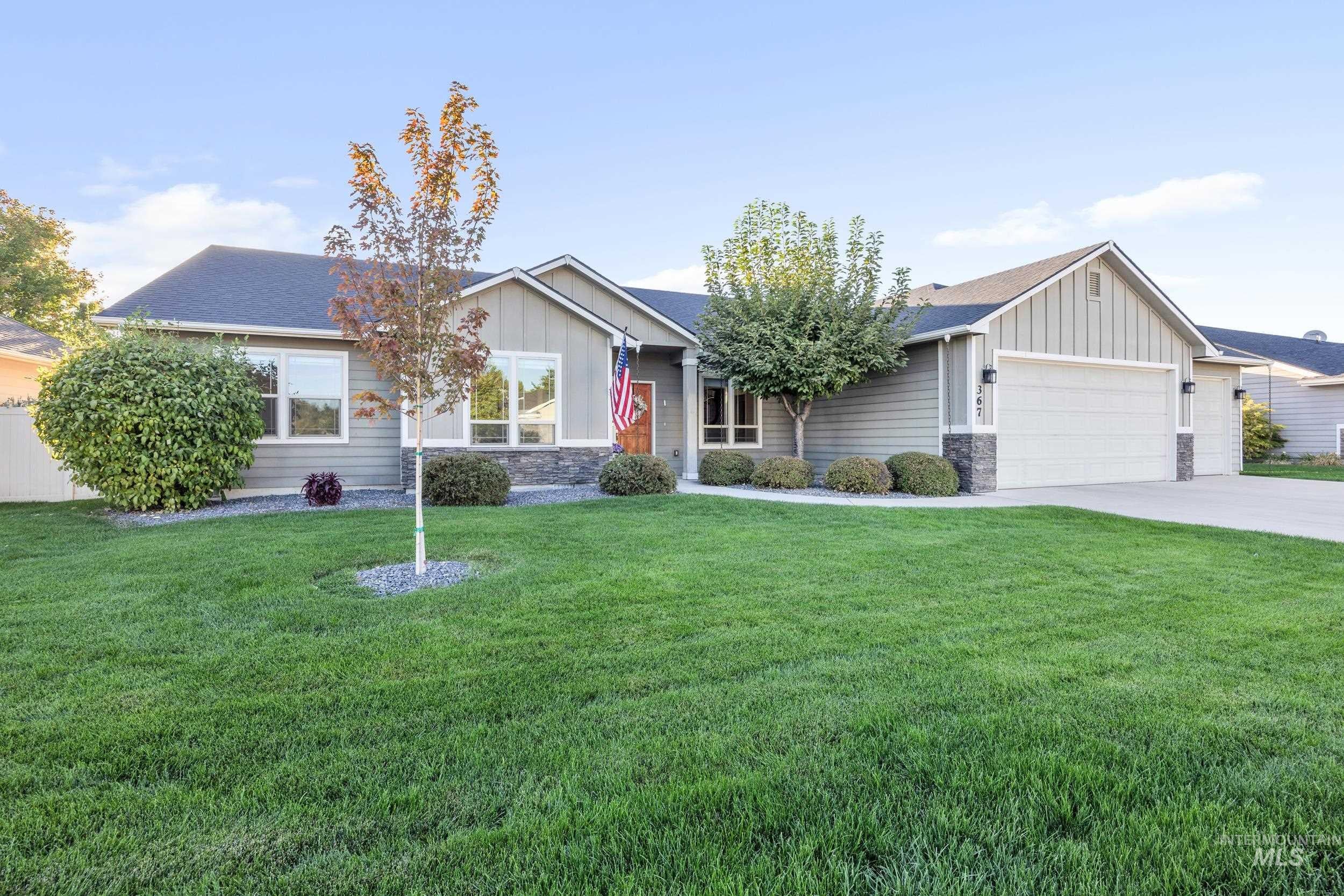 367 N Magnolia Pl