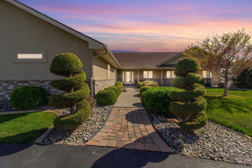 Photo of 2673 4269 N, Twin Falls, ID 83301 (MLS # 98981799)