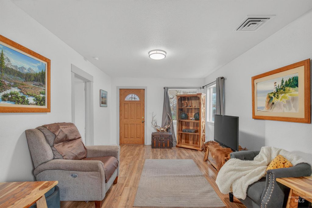 Photo of 601 12th Street, Clarkston, WA 99403 (MLS # 98970002)