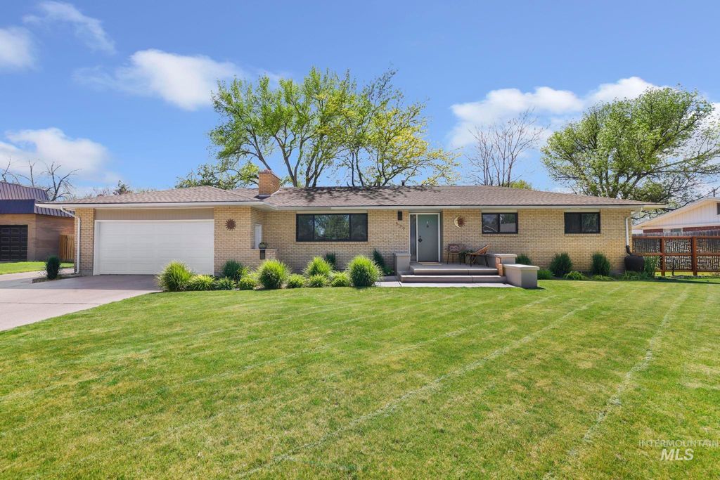 Photo of 539 Rim View Drive, Twin Falls, ID 83301 (MLS # 98985644)