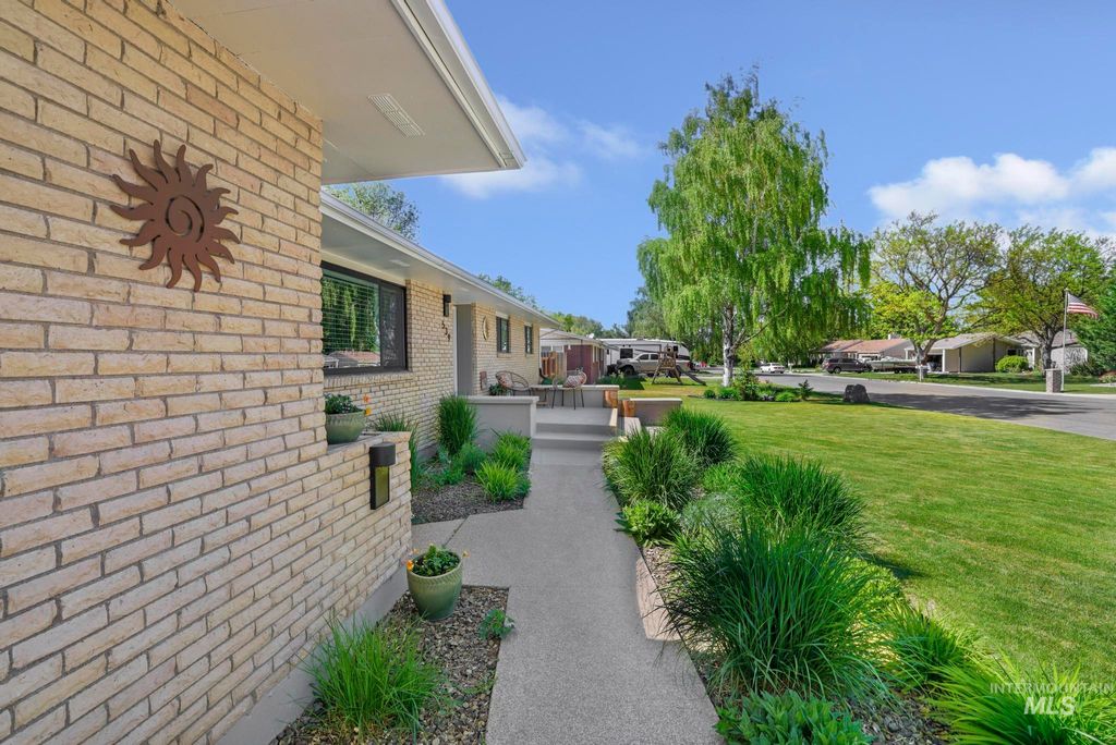 Photo of 539 Rim View Drive, Twin Falls, ID 83301 (MLS # 98985644)