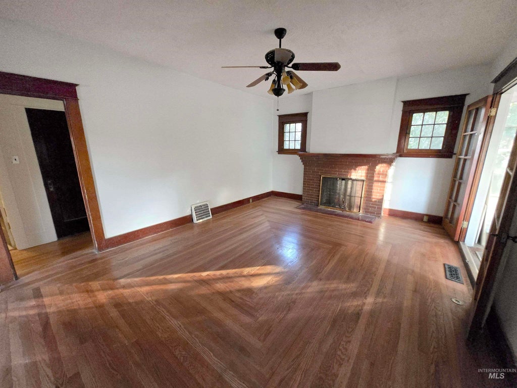 Photo of 428 2nd Ave. North AVE, Twin Falls, ID 83301 (MLS # 99000658)