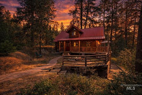 Photo of 397 Warm Lake Rd, Cascade, ID 83611 (MLS # 98972934)