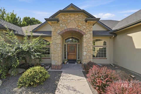 Photo of 4465 W Escalante Dr, Eagle, ID 83616 (MLS # 98998537)