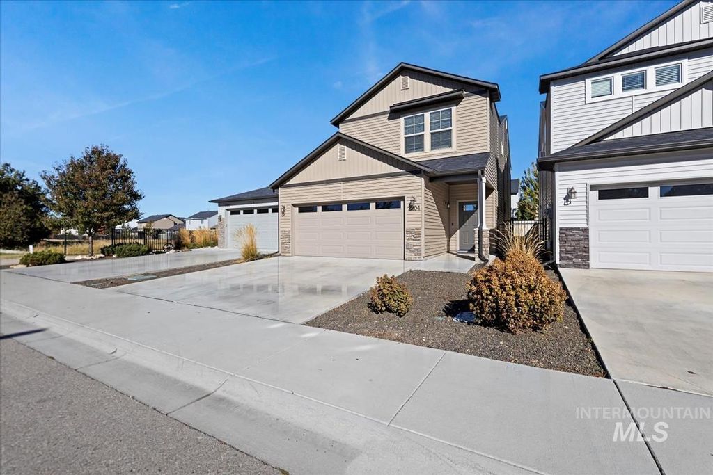 Photo of 2204 E Kamay Dr, Meridian, ID 83646 (MLS # 98965319)