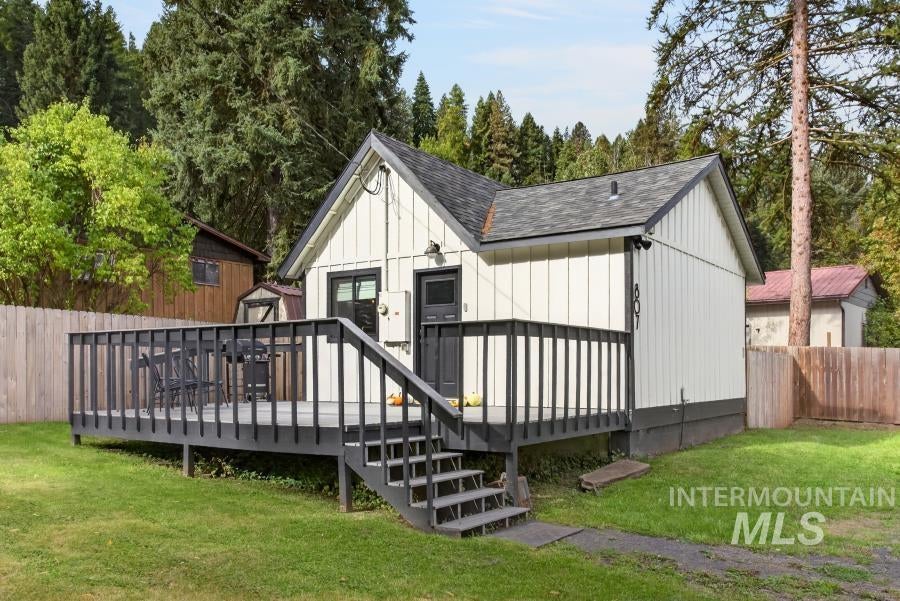 Photo of 807 S Front Street, Troy, ID 83871 (MLS # 99003179)