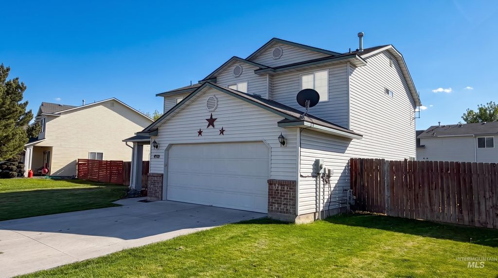 Photo of 4920 Ormsby Ave, Caldwell, ID 83607 (MLS # 98985036)
