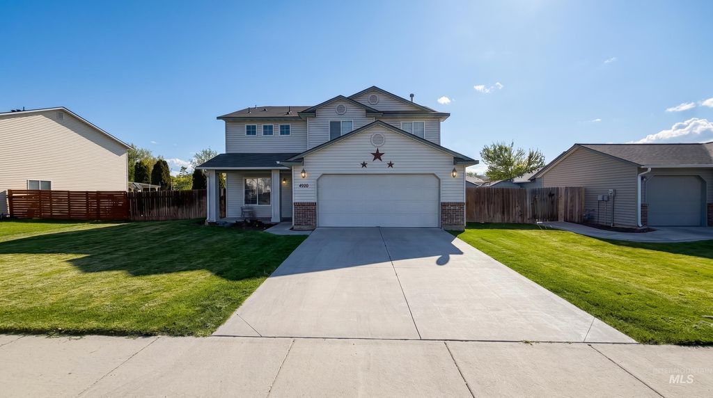 Photo of 4920 Ormsby Ave, Caldwell, ID 83607 (MLS # 98985036)