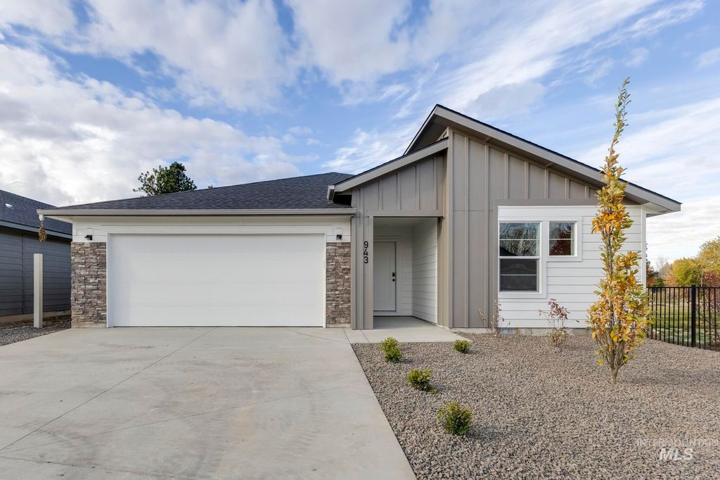 Photo of 5451 S Desert Cactus Ave, Meridian, ID 83642 (MLS # 98975521)