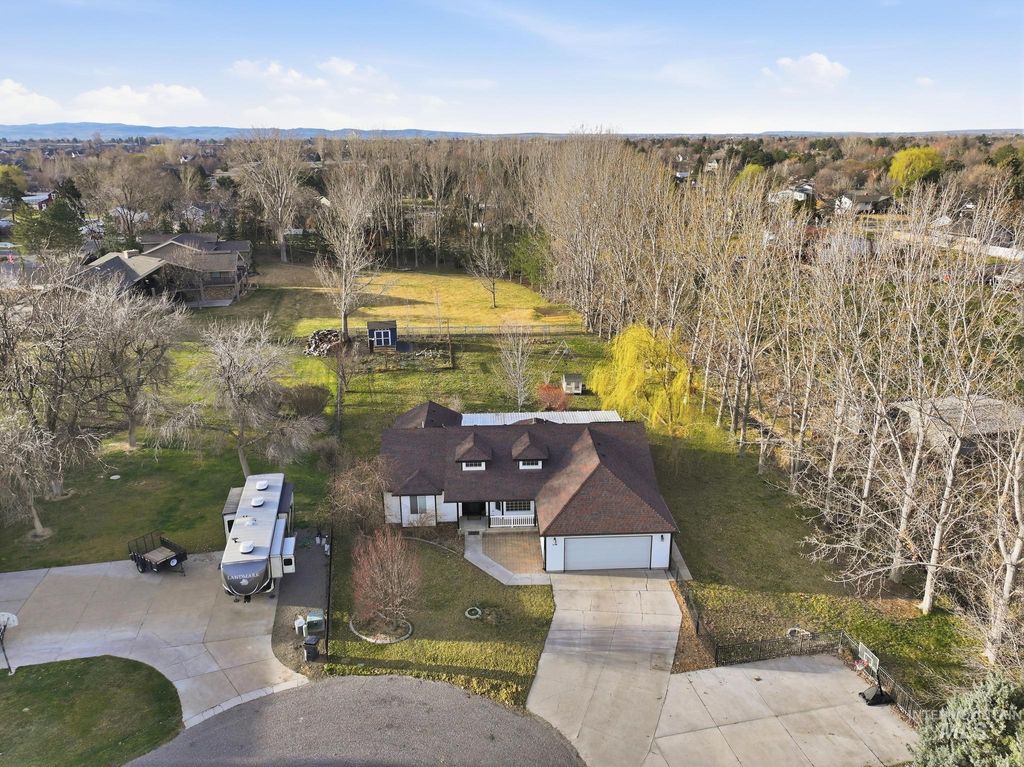 Photo of 2560 Spruceridge Cir, Twin Falls, ID 83301 (MLS # 98978377)