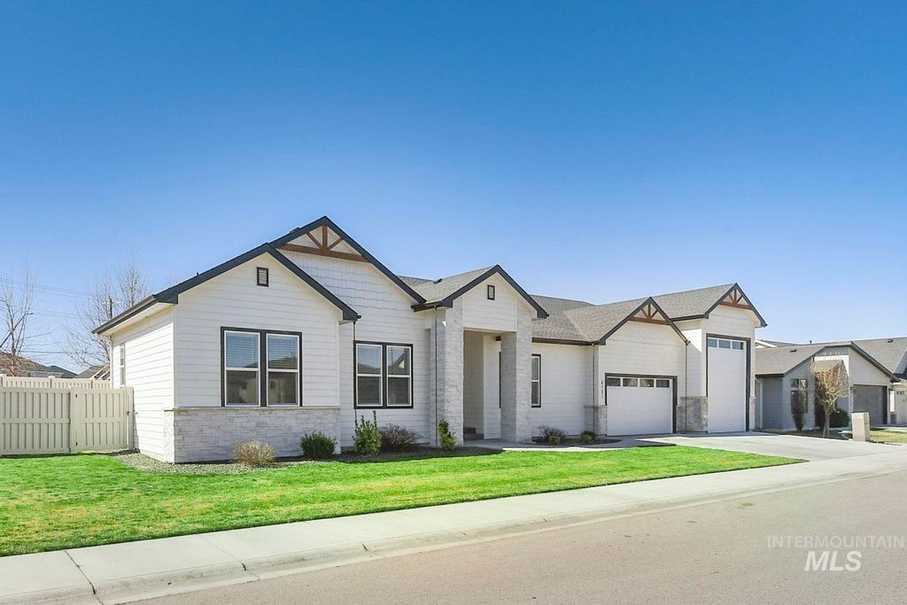 Photo of 4731 S Abbot Way, Meridian, ID 83642 (MLS # 98978652)