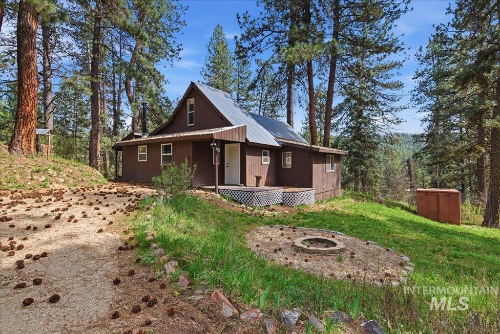 Photo of 6 Rattlesnake Rd, Boise, ID 83716 (MLS # 98981325)