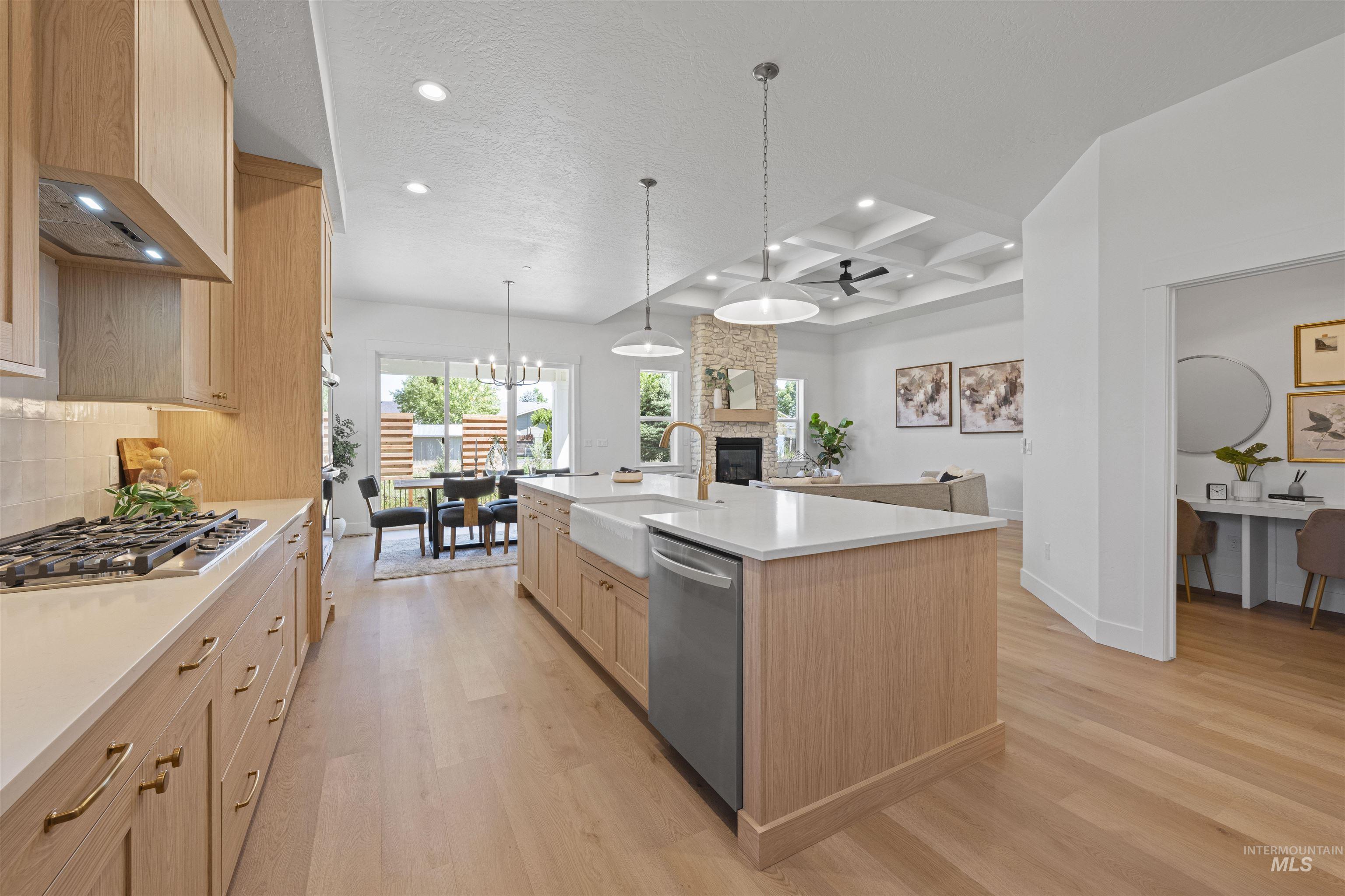 496 W Hidden Mill Court