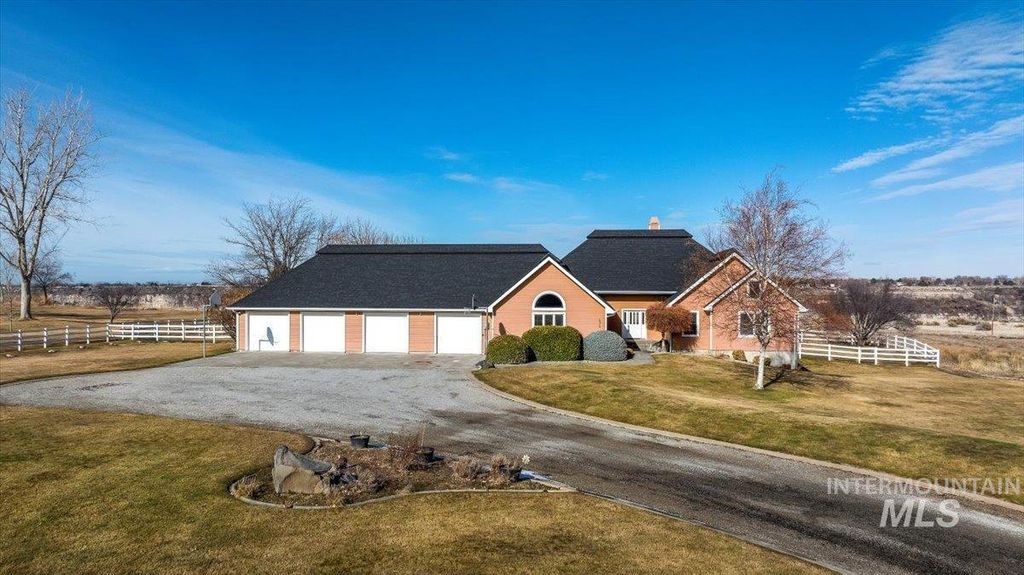 Photo of 474 Kay Dr, Twin Falls, ID 83301 (MLS # 98973599)