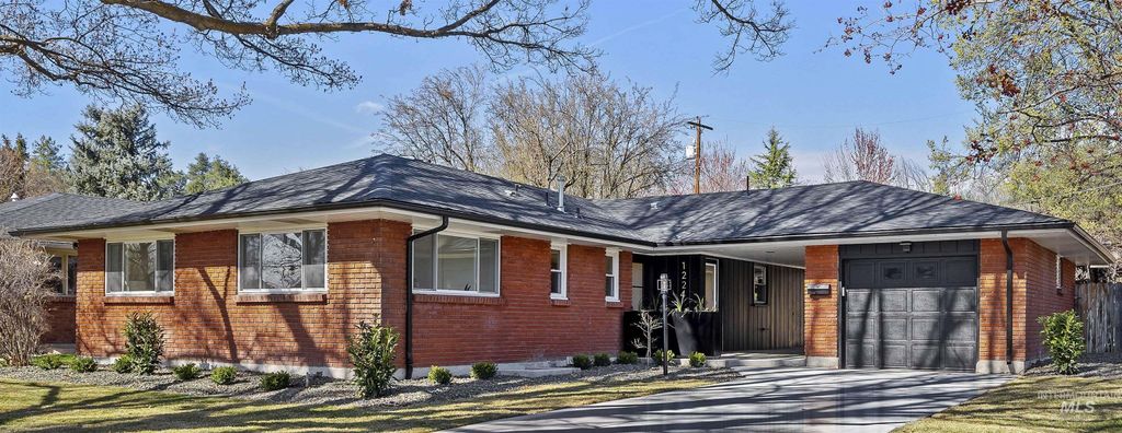 Photo of 1224 E Hays St, Boise, ID 83712 (MLS # 98979640)